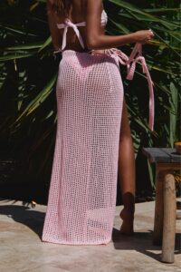 Pink knitted pareo